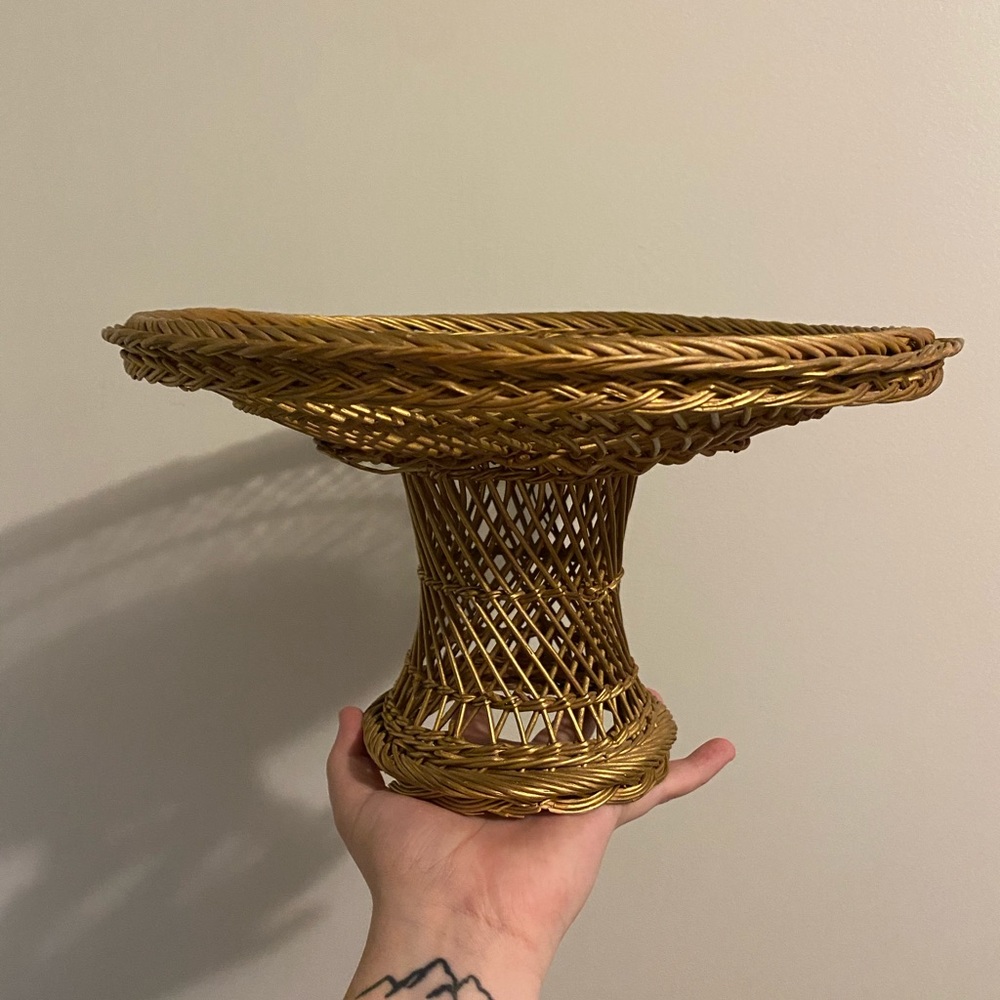 WICKER STAND